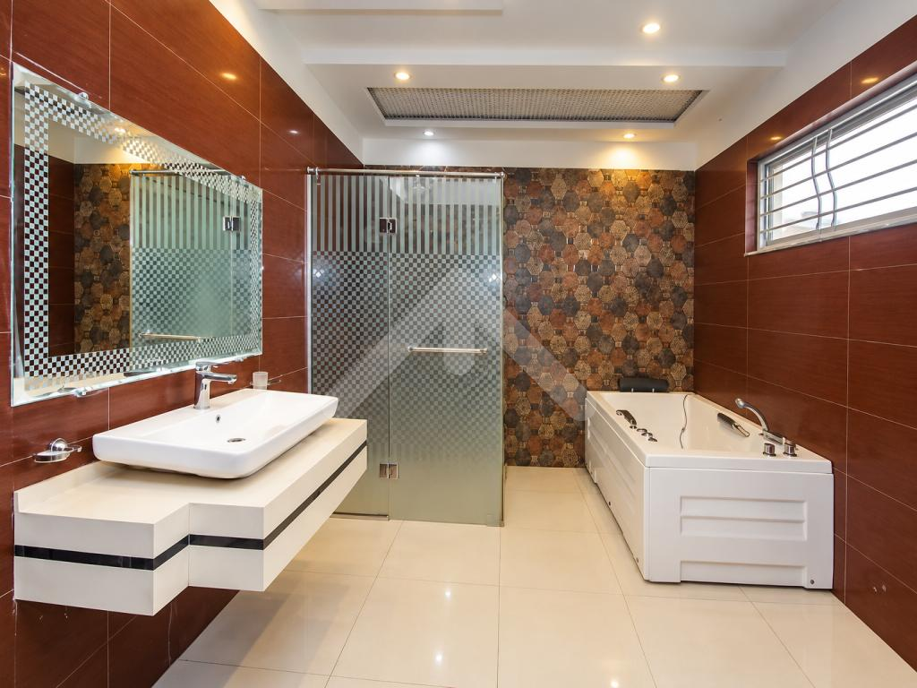 1 Kanal House In DHA Phase 6 For Rent